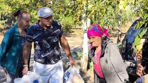 Сергей привез гумпомощь жителям Новобахмутовки