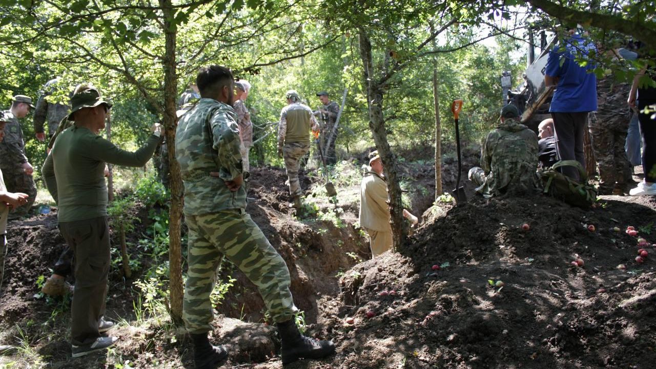 Российские поисковики обнаружили останки самолета времен ВОВ