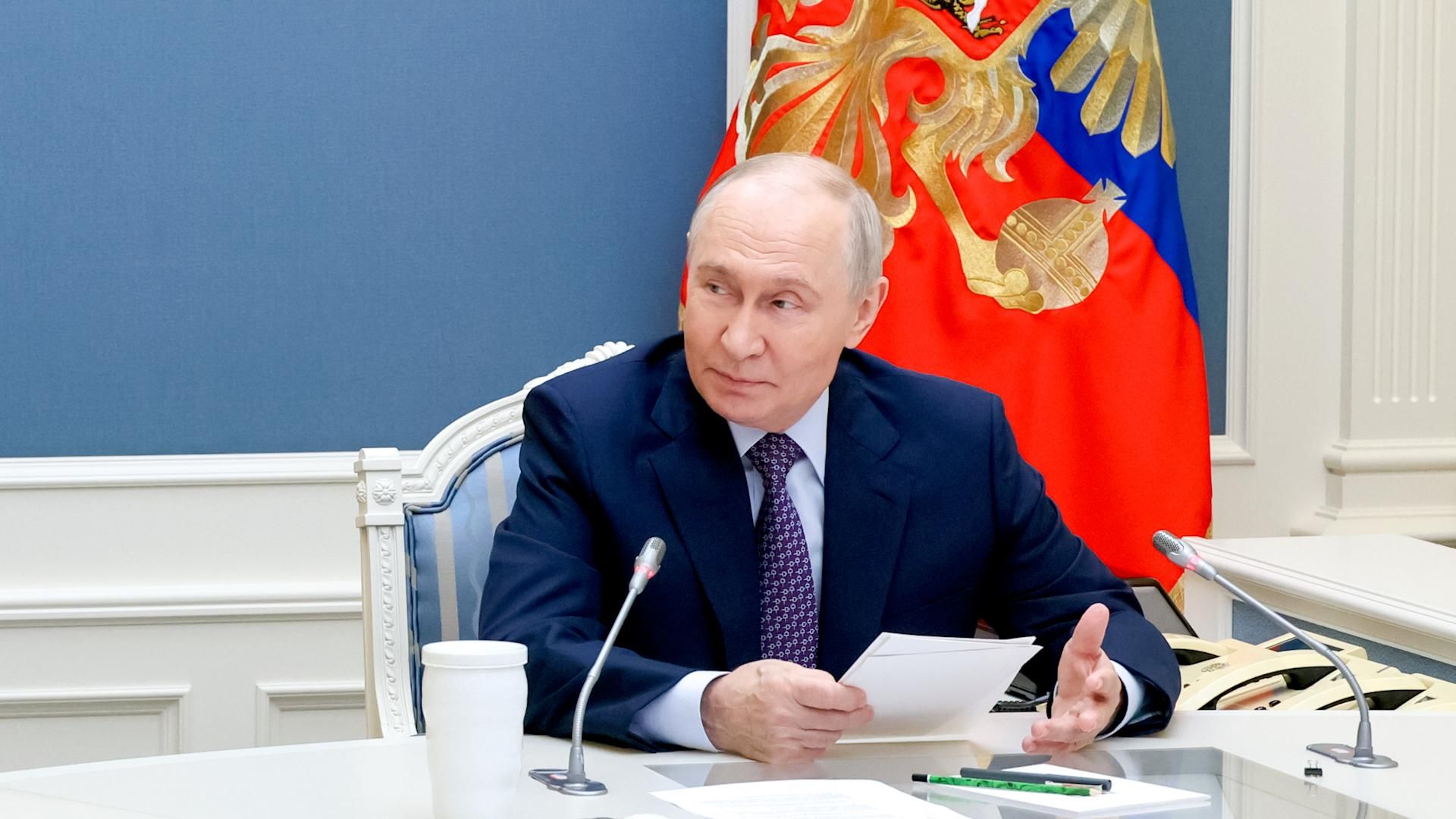 Путин: Кто не рискует, тот не обращается к Титову в Абрау-Дюрсо - РИА Новости, 1920, 15.10.2026