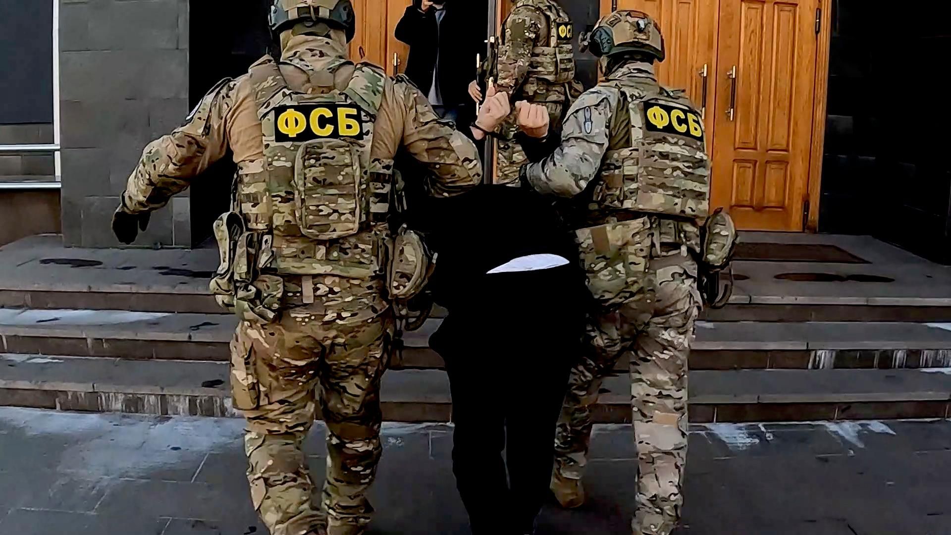 Задержание гражданина России, причастного к государственной измене Задержание гражданина России, причастного к государственной измене - РИА Новости, 1920, 20.10.2026