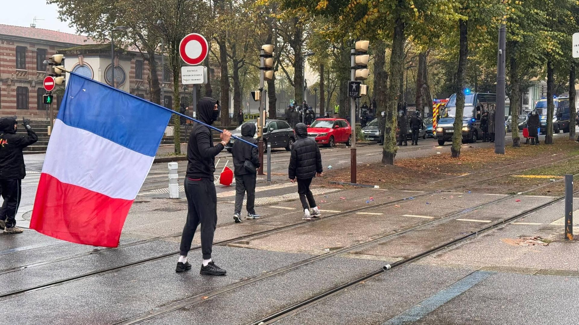 Протесты в Сент-Этьене. 17 октября 2026 Протесты в Сент-Этьене. 17 октября 2026 - РИА Новости, 1920, 20.10.2026