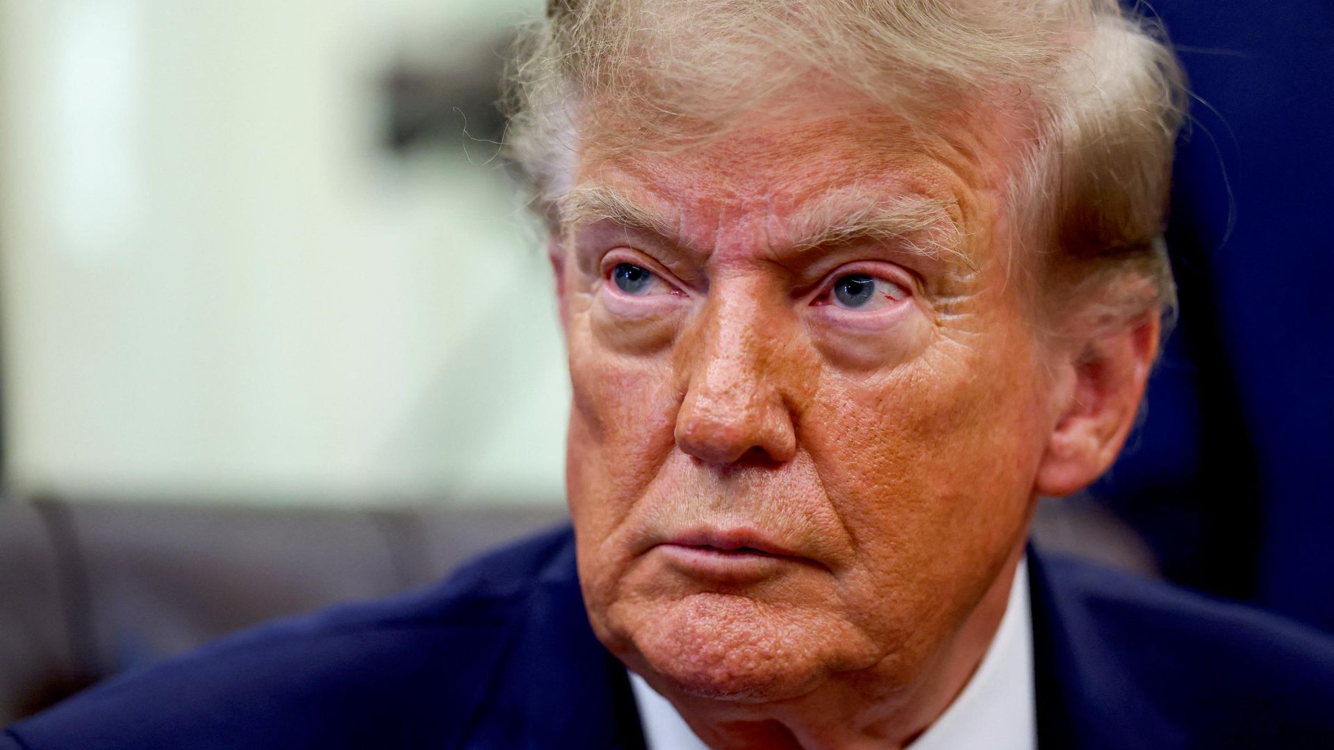 Президент США Дональд Трамп в Овальном кабинете Белого дома в Вашингтоне - РИА Новости, 1920, 21.10.2026