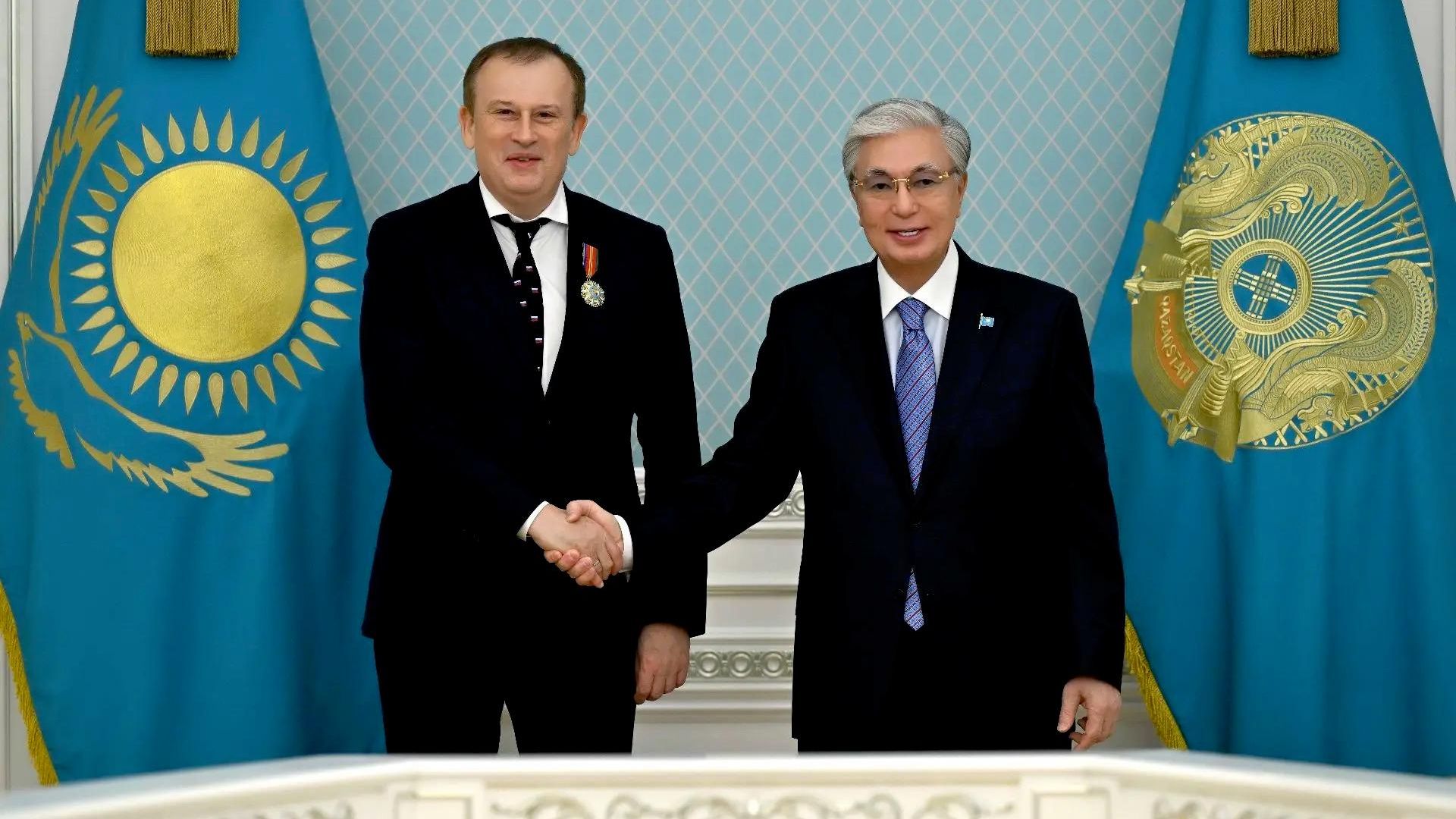 Губернатор Ленинградской области Александр Дрозденко и президент Казахстана Касым-Жомарт Токаев Губернатор Ленинградской области Александр Дрозденко и президент Казахстана Касым-Жомарт Токаев - РИА Новости, 1920, 21.10.2026