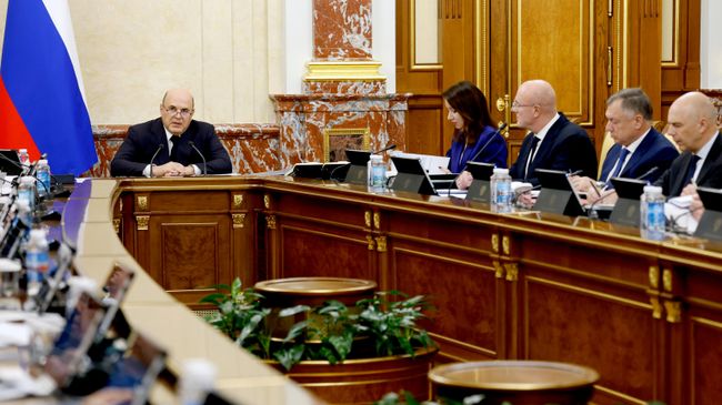 Мишустин лично представил новых вице-премьеров правительству