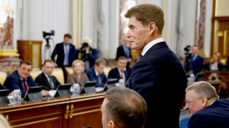 Вице-премьер и полномочный представитель президента в Дальневосточном федеральном округе Олег Кожемяко на заседании кабинета министров РФ Вице-премьер и полномочный представитель президента в Дальневосточном федеральном округе Олег Кожемяко на заседании кабинета министров РФ