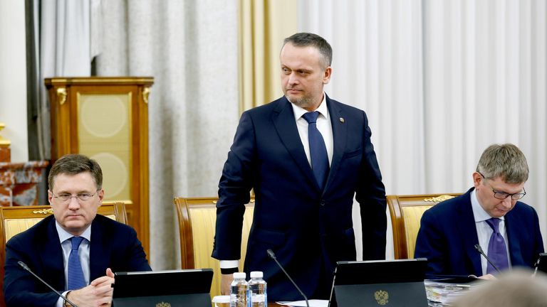 Заместители председателя правительства РФ Александр Новак, Андрей Никитин и министр экономического развития РФ Максим Решетников на заседании кабинета министров РФ Заместители председателя правительства РФ Александр Новак, Андрей Никитин и министр экономического развития РФ Максим Решетников на заседании кабинета министров РФ