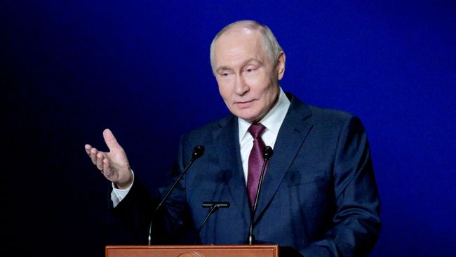 Президент РФ Владимир Путин выступает на торжественном собрании на Исторической сцене Большого театра России по случаю X съезда и 150-летия Союза театральных деятелей РФ. 22 октября 2026 Президент РФ Владимир Путин выступает на торжественном собрании на Исторической сцене Большого театра России по случаю X съезда и 150-летия Союза театральных деятелей РФ. 22 октября 2026