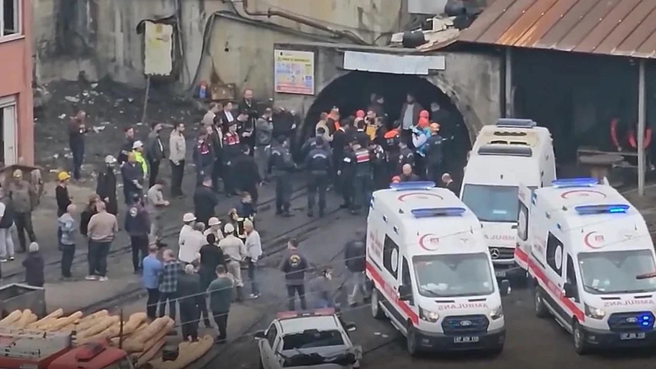 Число погибших при взрыве на шахте в Турции увеличилось до трех