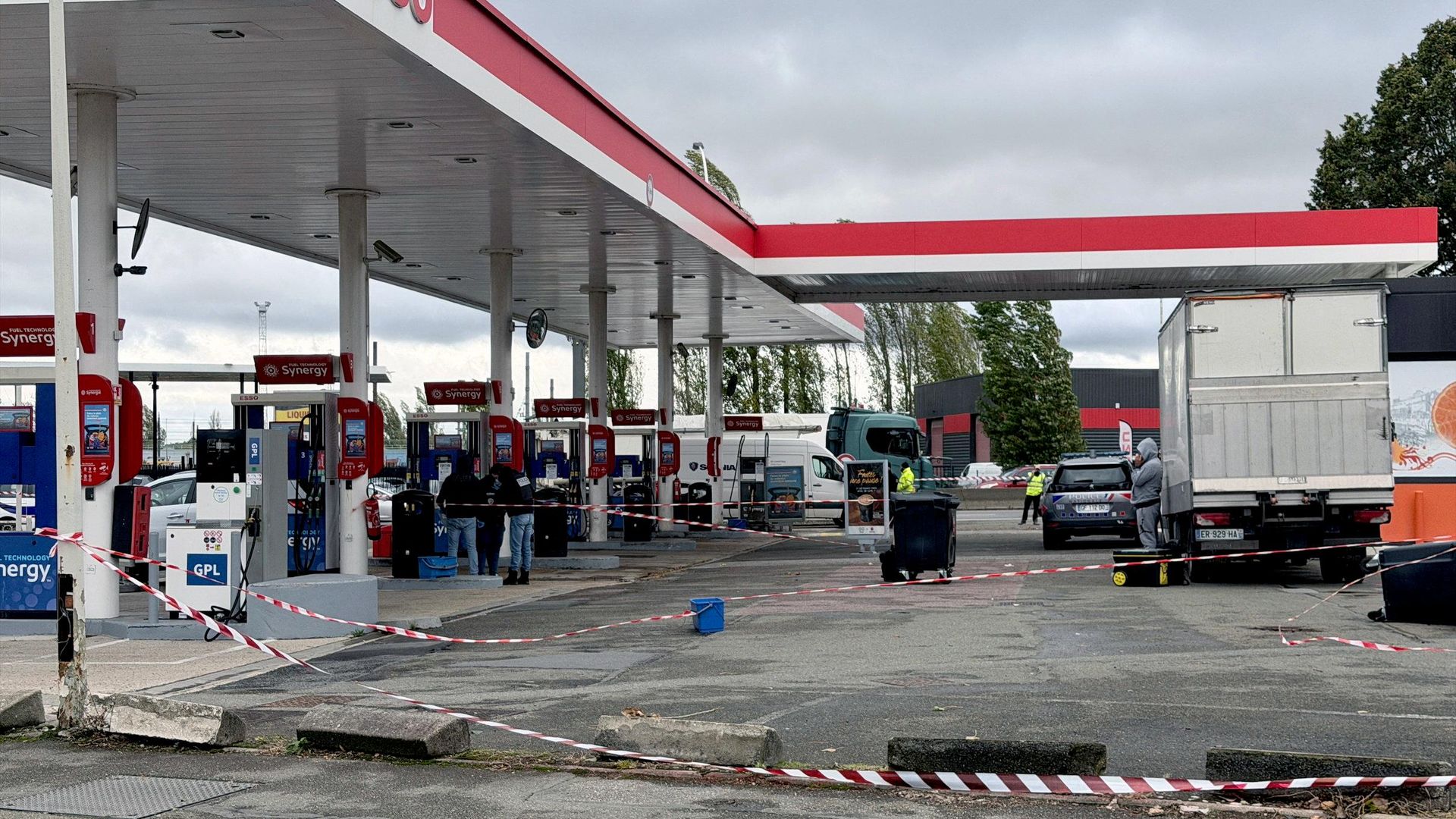 Во Франции началась проверка после стрельбы в пригороде Парижа