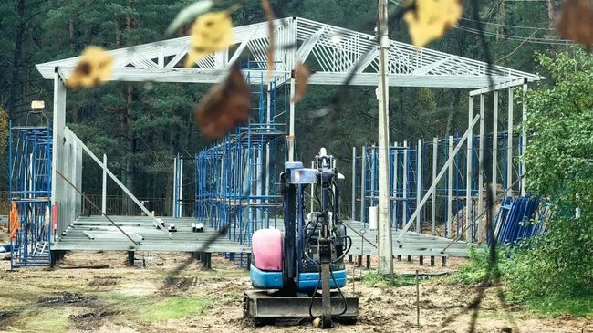 Строительство нового корпуса в лагере 
