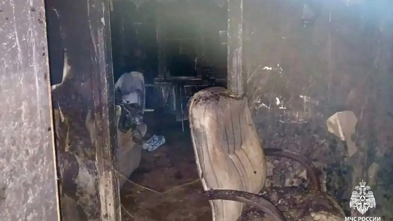 Последствия пожара в частном доме в Балашове Саратовской области Последствия пожара в частном доме в Балашове Саратовской области - РИА Новости, 1920, 24.10.2026