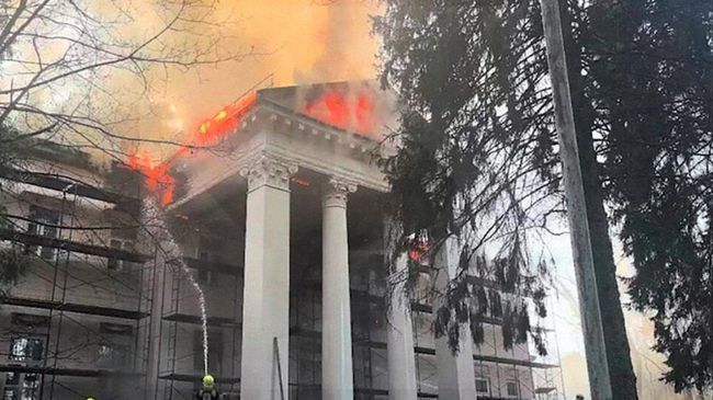 Пожар в усадьбе Узкое в Ясенево 