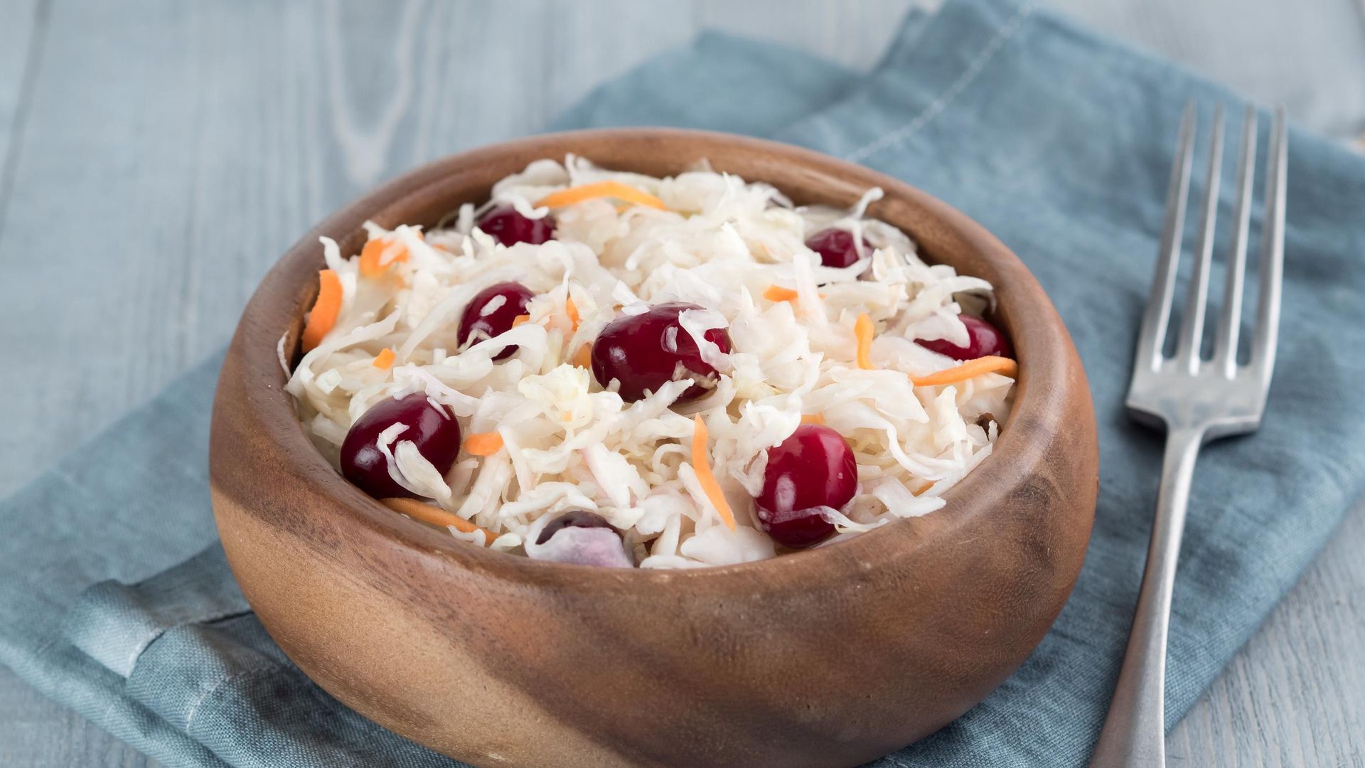 Квашеная капуста с клюквой и морковью Квашеная капуста с клюквой и морковью - РИА Новости, 1920, 25.10.2026