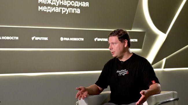 Кандидат филологических наук, научный сотрудник института русского языка им. В.В.Виноградова Владимир Пахомов во время интервью агентству РИА Новости в Москве