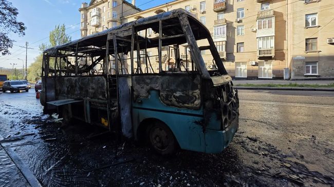 В Донецке сгорел пассажирский автобус