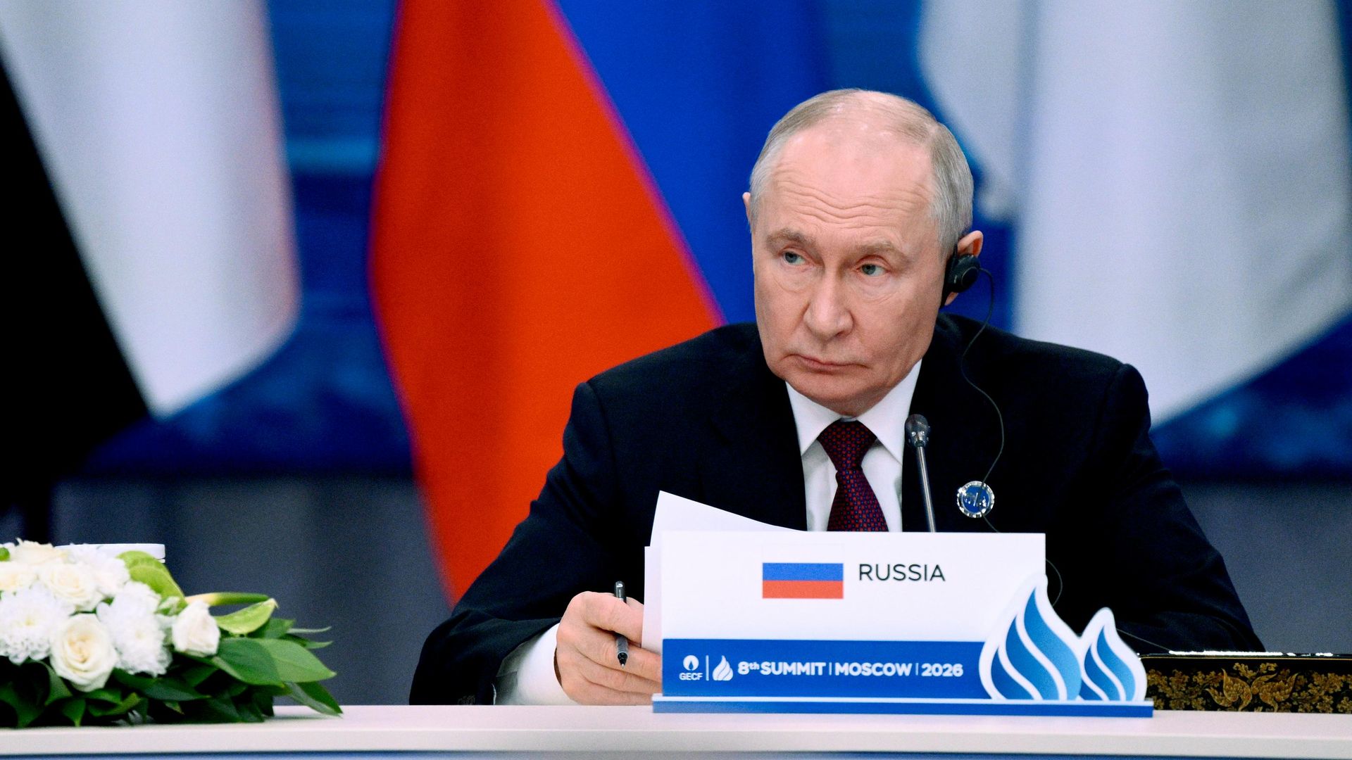 Президент России Владимир Путин на пленарном заседании восьмого саммита ФСЭГ в Москве Президент России Владимир Путин на пленарном заседании восьмого саммита ФСЭГ в Москве - РИА Новости, 1920, 27.10.2026