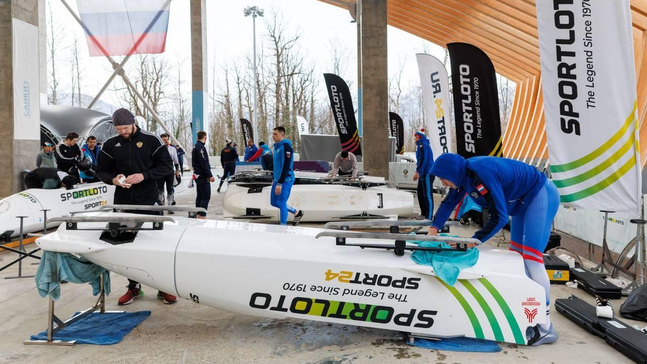 Кадры с чемпионата России по бобслею Кадры с чемпионата России по бобслею - РИА Новости, 1920, 27.10.2026
