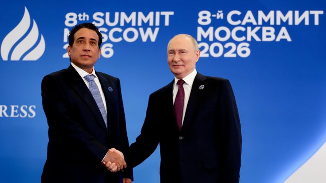 Президент России Владимир Путин и председатель Президентского совета Ливии Мухаммед Менфи Президент России Владимир Путин и председатель Президентского совета Ливии Мухаммед Менфи