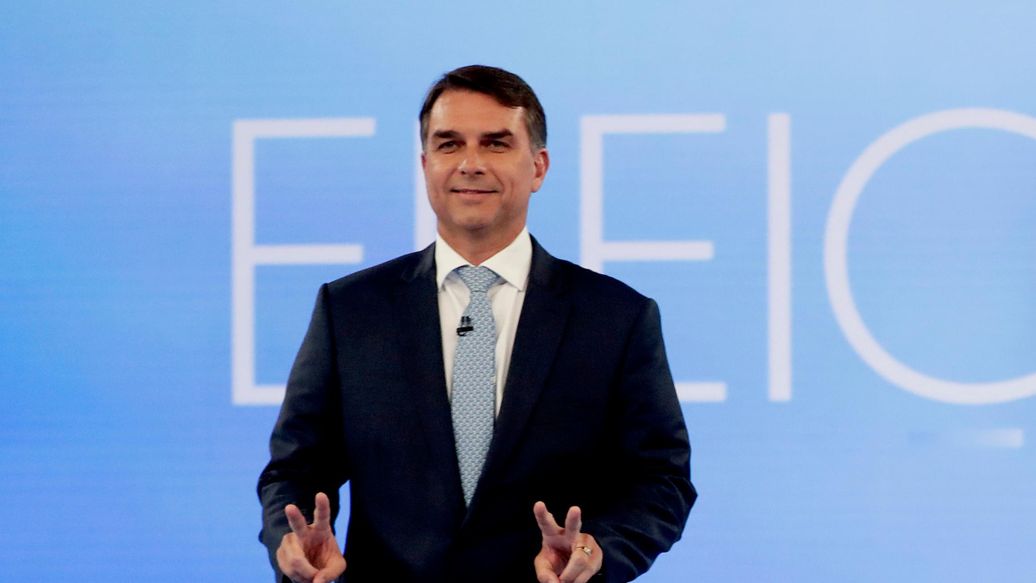 Болсонару назвал себя настоящим избранным президентом Бразилии