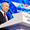 Путин выступает на пленарном заседании форума Россия – Африка