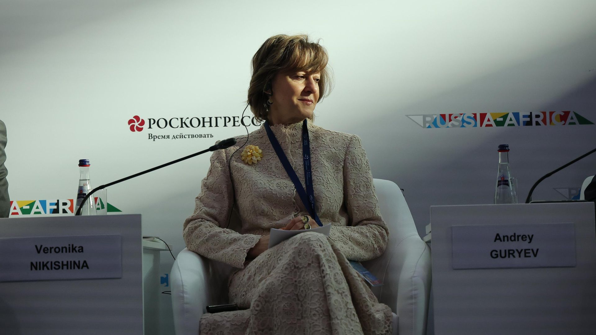 Директор Российского экспортного центра (РЭЦ, Группа ВЭБ.РФ) Вероника Никишина на сессии Платформа БРИКС как катализатор российско-африканского делового сотрудничества Директор Российского экспортного центра (РЭЦ, Группа ВЭБ.РФ) Вероника Никишина на сессии Платформа БРИКС как катализатор российско-африканского делового сотрудничества - РИА Новости, 1920, 28.10.2026