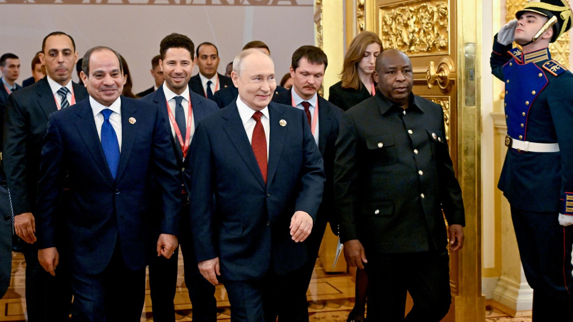 Президент РФ Владимир Путин перед началом пленарного заседания III Саммита Россия - Африка в Москве Президент РФ Владимир Путин перед началом пленарного заседания III Саммита Россия - Африка в Москве - РИА Новости, 1920, 29.10.2026