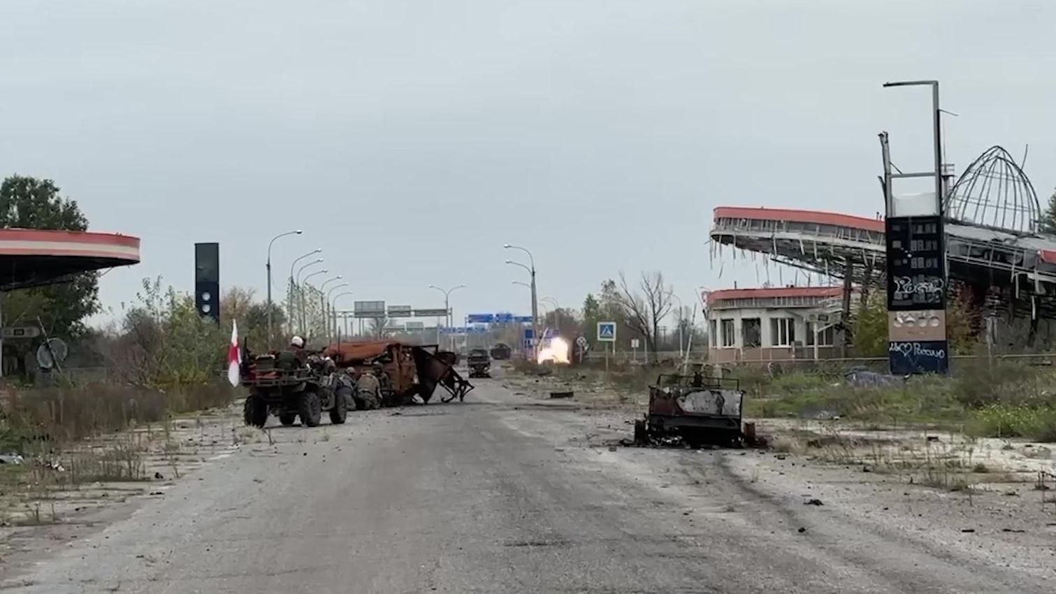 Российские саперы из группировки войск Днепр проводят разминирование местности в районе города Алешки Российские саперы из группировки войск Днепр проводят разминирование местности в районе города Алешки - РИА Новости, 1920, 29.10.2026
