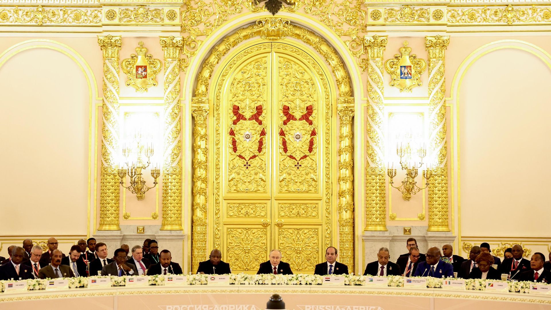 Президент РФ Владимир Путин на пленарном заседании III Саммита Россия - Африка в Москве. 29 октября 2026 - РИА Новости, 1920, 29.10.2026