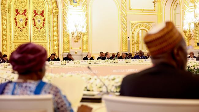 Запад сыграл роль в разрушении ливийской государственности, заявил Путин