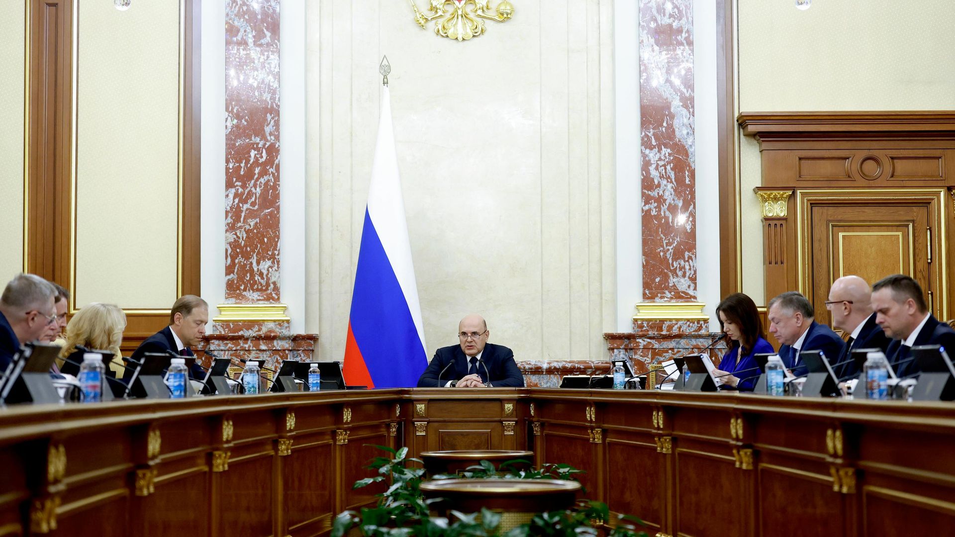 Председатель правительства РФ Михаил Мишустин проводит заседание кабинета министров РФ Председатель правительства РФ Михаил Мишустин проводит заседание кабинета министров РФ - РИА Новости, 1920, 29.10.2026