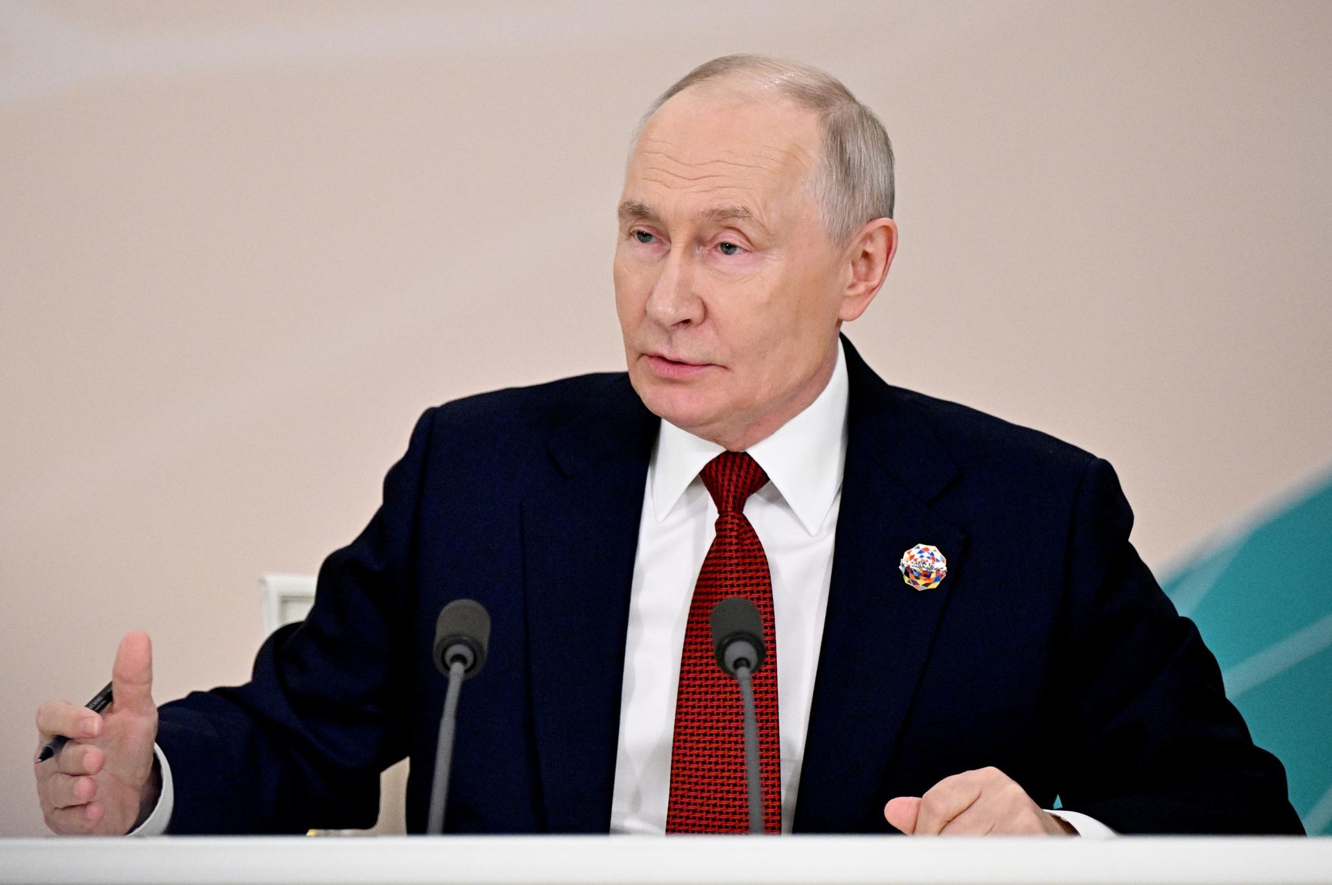 Президент РФ Владимир Путин выступает с заявлением для СМИ после пленарного заседания III Саммита Россия - Африка в Москве - РИА Новости, 1920, 29.10.2026