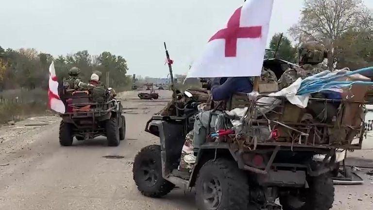 Российские саперы проводят разминирование в районе города Алешки Херсонской области Российские саперы проводят разминирование в районе города Алешки Херсонской области