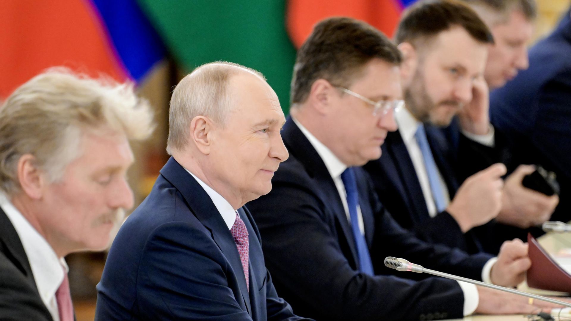 Президент РФ Владимир Путин во время встречи с президентом Республики Гана Джоном Драмани Махамой на полях III Саммита и форума Россия - Африка в Москве. 30 октября 2026 - РИА Новости, 1920, 30.10.2026