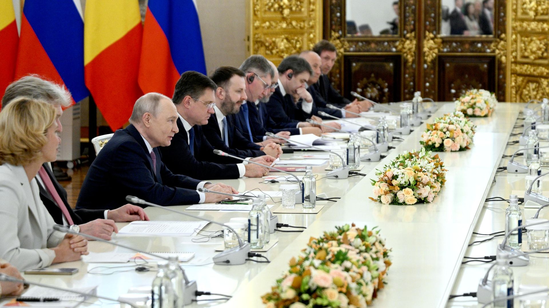 Президент РФ Владимир Путин во время встречи с президентом переходного периода Республики Мали Ассими Гойтой на полях III Саммита и форума Россия - Африка в Москве. 30 октября 2026 - РИА Новости, 1920, 30.10.2026