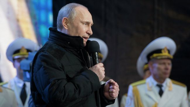 В.Путин посетил митинг-концерт на Красной площади в Москве В.Путин посетил митинг-концерт на Красной площади в Москве
