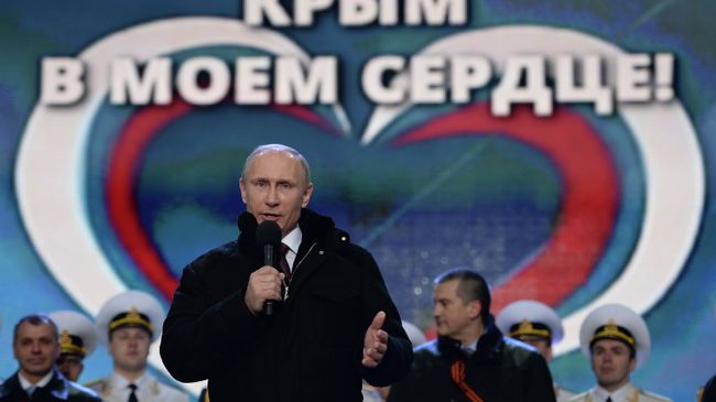 В.Путин на митинге-концерте Мы вместе!. Архивное фото