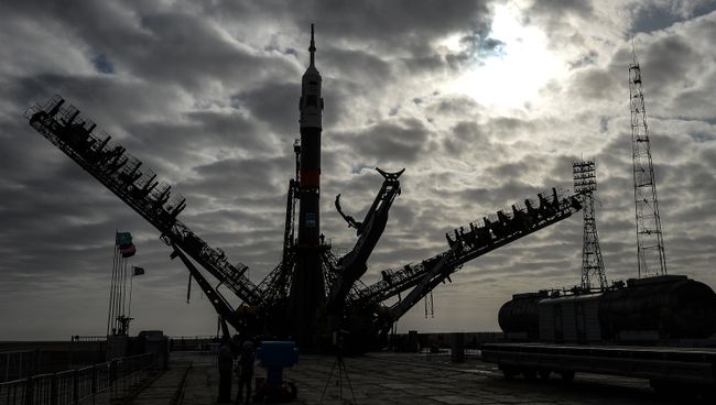 Ракета-носитель Союз на Байконуре. Архивное фото Ракета-носитель Союз на Байконуре. Архивное фото
