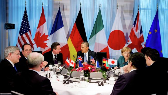 Заседание лидеров G7 в ходе саммита по ядерной безопасности в Гааге 24 марта 2014 Заседание лидеров G7 в ходе саммита по ядерной безопасности в Гааге 24 марта 2014