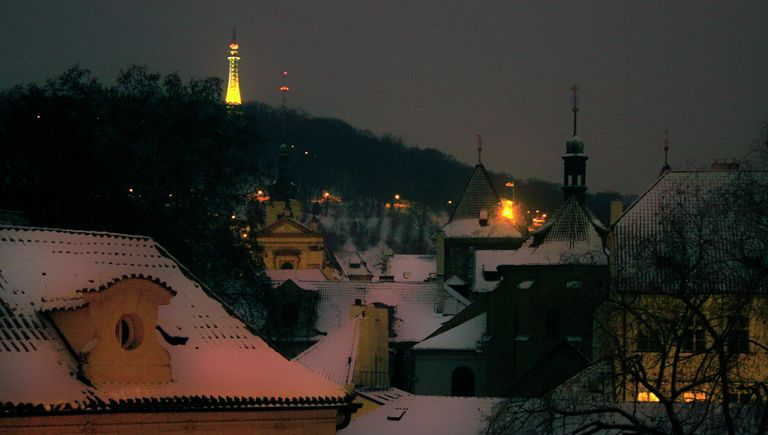 Петршинская башня в Праге Петршинская башня в Праге