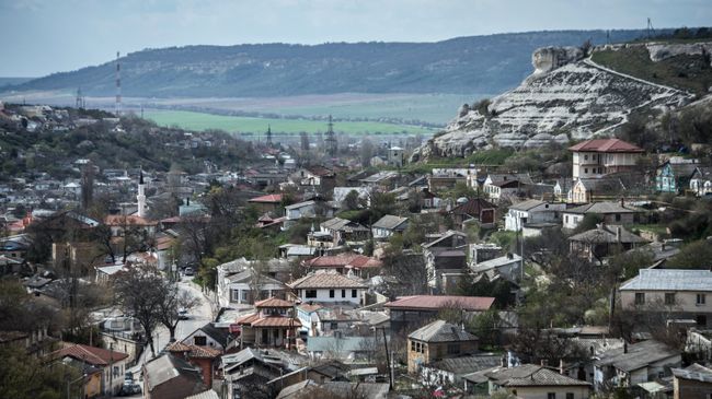 Вид на город Бахчисарай. Архивное фото Вид на город Бахчисарай. Архивное фото
