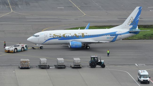Пассажирский самолет Боинг-757 казахстанской авиакомпании SCAT (СКАТ). Архивное фото Пассажирский самолет Боинг-757 казахстанской авиакомпании SCAT (СКАТ). Архивное фото