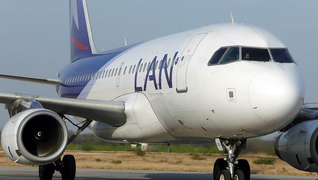 Самолет чилийской авиакомании LAN