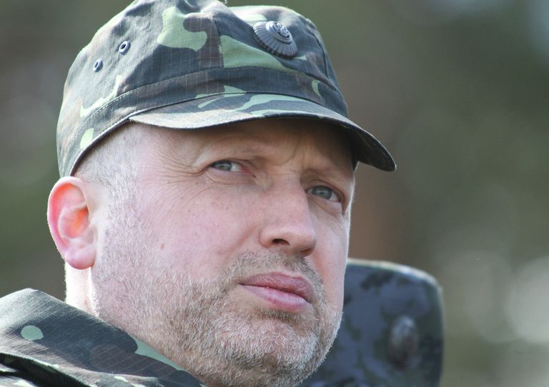 Исполняющий обязанности президента Украины Александр Турчинов на учениях