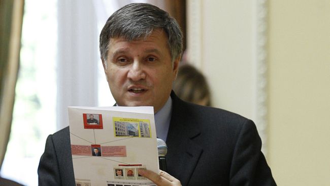 Назначенный Верховной Радой главой МВД Арсен Аваков перед пресс-конференцией. Фото с места события