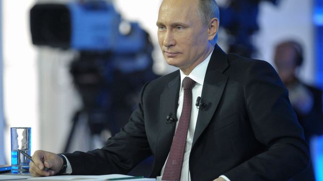 Прямая линия с Владимиром Путиным. Архивное фото