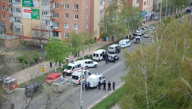 Сотрудниками полиции блокировано здание банка Западный в Белгороде Сотрудниками полиции блокировано здание банка Западный в Белгороде