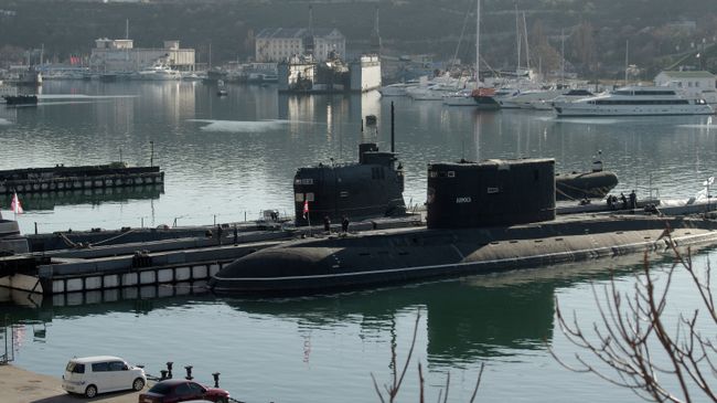 Подлодка Запорожье ВМС Украины в Севастополе. Архивное фото Подлодка Запорожье ВМС Украины в Севастополе. Архивное фото