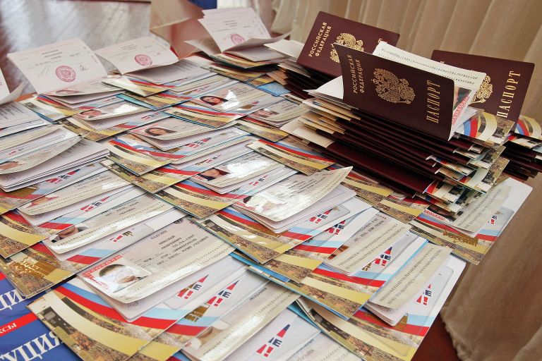 Паспорта Российской Федерации, приготовленные для вручения Паспорта Российской Федерации, приготовленные для вручения