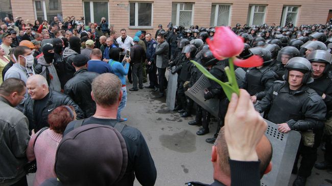 Ситуация в Луганске в 2014 году. Архивное фото