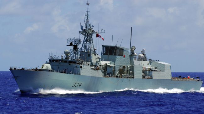 Канадский сторожевой корабль HMCS Regina. Архивное фото Канадский сторожевой корабль HMCS Regina. Архивное фото